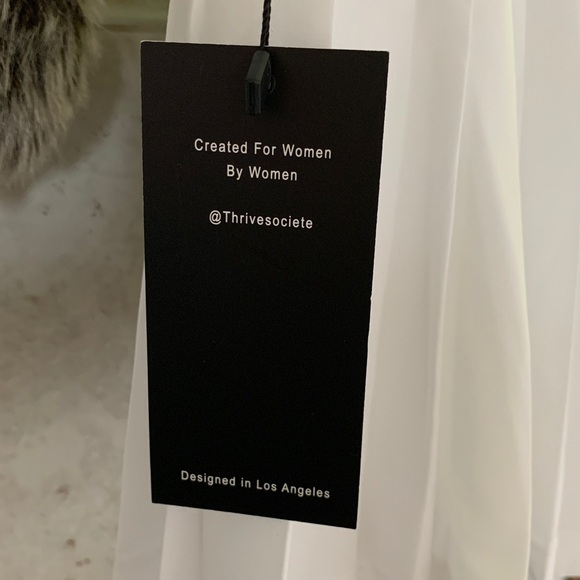 NWT Thrive Societe Seamless Waistband Pleated Tennis Skort Size L - Picture 6 of 8